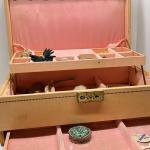 LOT 123: Miscellaneous Lot with Vintage Jewelry Box
