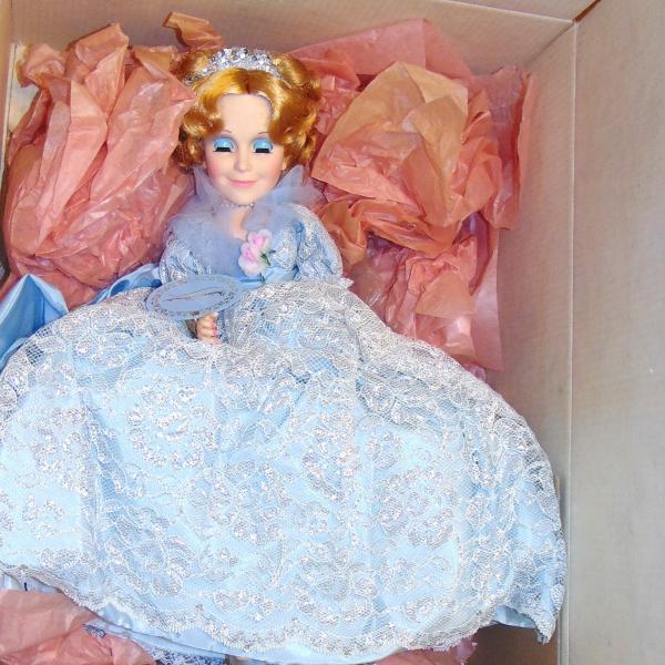 Photo of 21" Madame Alexander Self Potrait in blue Gown Doll w Box