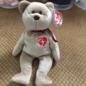 Photo of EXTREMELY RARE Beanie Baby 1999 Signature Bear with tag errors