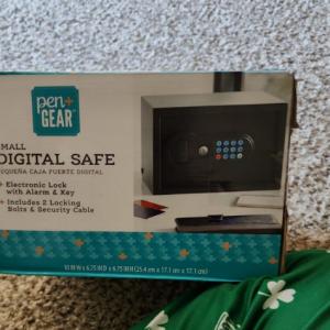 Photo of Great Digital Smart Safe Going Very Cheap