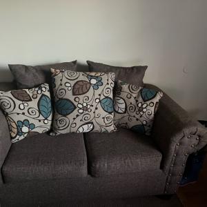 Photo of Used Sofa Set