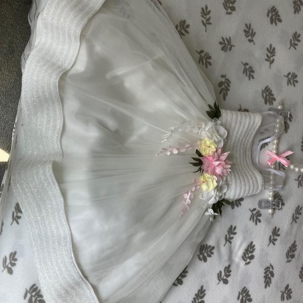 Photo of Beautiful white gown for age 5-6 years old girl 