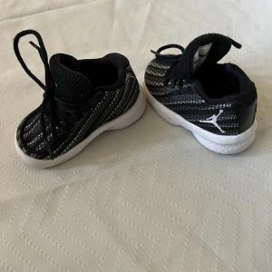 Photo of Jordan 2 toddler shoe 2016 Sz 5 - LIKE NEW