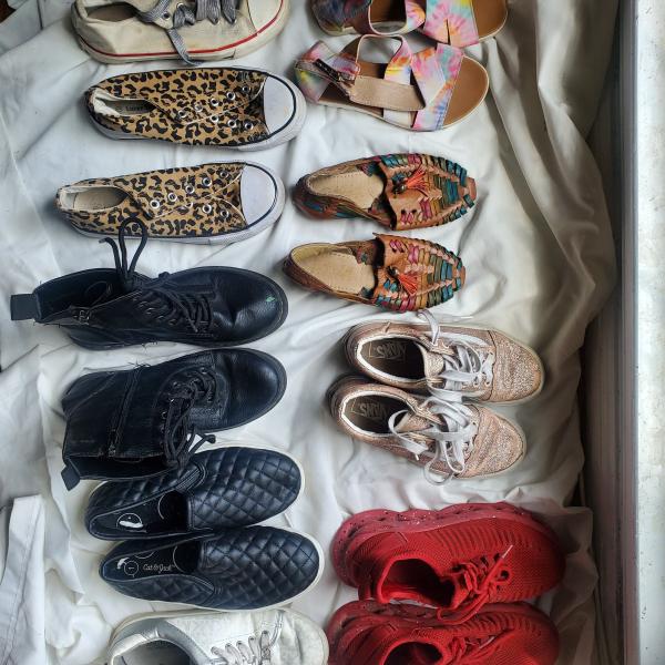 Photo of Bundel Size 1 Girls shoes all for 20.00