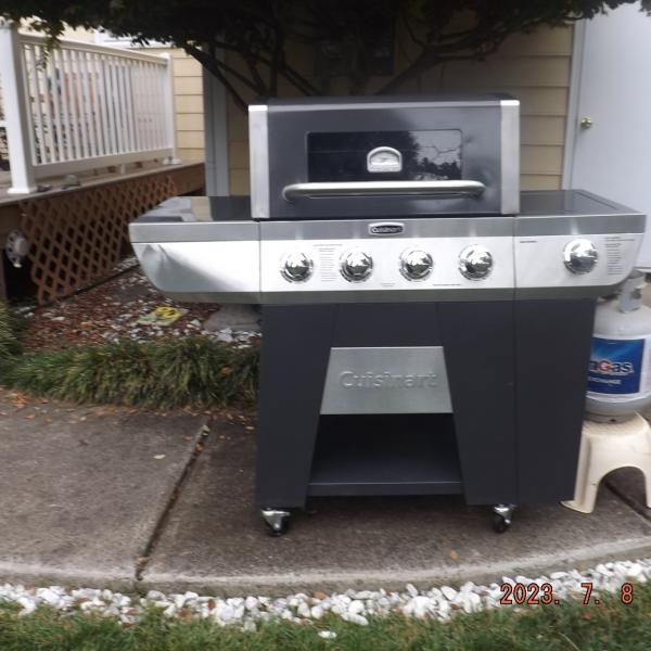 Cuisinart Deluxe 4 burner LP gas grill cover included snaplist