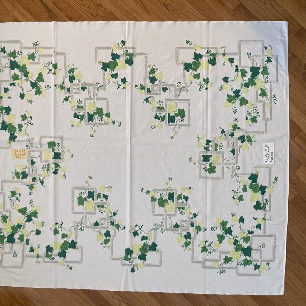 Photo of Vintage tablecloth Greenery Ivy 52" x 58" 