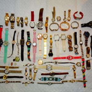 Photo of Assorted Non-Working Watch Lot - Fossil, Pulsar, Seiko Geneva, Elgin, and More (