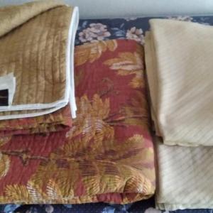 Photo of Comforters/Blankets