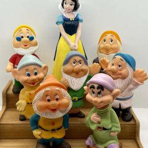 Photo of LOT 286T: Snow White Bank and Vintage Vinyl Seven Dwarfs Toys