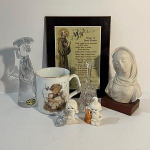 Photo of LOT 255X: Assorted Knick Knacks and Decor Pieces - Religous Items, Hummel