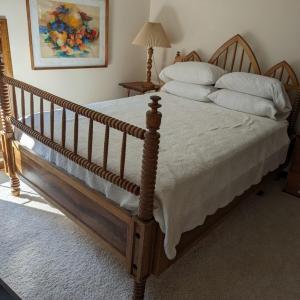 Photo of Incredible Spindle/Bobbin Walnut Queen Verlo Bed, Quality Bedding Incl