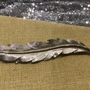 Photo of 5Inch XXLong Vintage Feather Brooch Pin Silver Tone Gold Tone