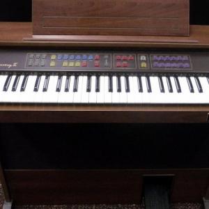 Photo of Vintage Organ Piano