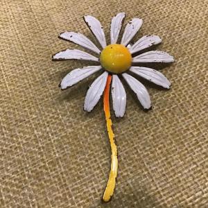 Photo of Vintage Daisy pin