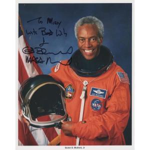 Photo of Astronaut Guion Bluford signed photo