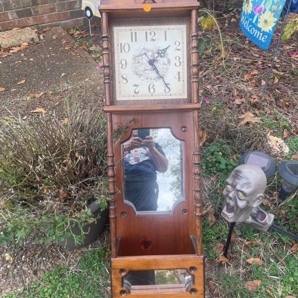 Photo of Antique Planter Clock