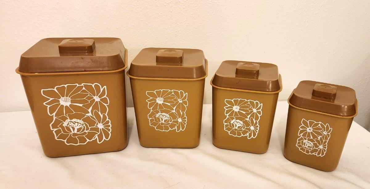 Lot 106 Set Of 4 Nesting Mid Century Modern Kitchen Canisters Snaplist   XFG2o 5 