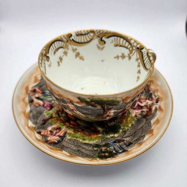 Photo of Exquisite Elegance: Capodimonte Tea Cup and Dish