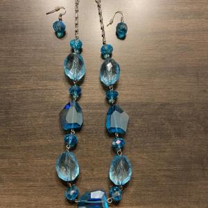 Photo of Aquamarine colored stone necklace matching earrings
