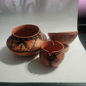 Photo of Bessie Monongye Hopi pottery