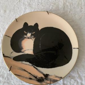 Photo of Limoges Porcelain Met Museum of Art Plate, Seated Cat