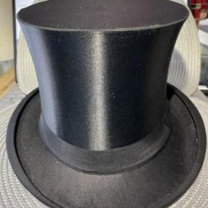 Photo of Antique Men's Silk Garantie-Klapphut Top Hat Seems Collapsible Preowned from an 