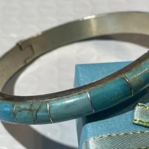 Photo of Vintage Jay King DTR Sterling .925 Silver Turquoise Inlaid Bangle Bracelet 7.5"t