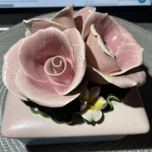 Photo of Vintage Mid-Century Capodimonte Floral Trinket Box 5" x 5" in Good Preowned Cond