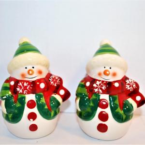 Photo of Snowmen with Green Coats + Hats, Red Scarf and Orange Nose 3 1/2"