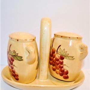 Photo of Dark Beige Set 3 1/4" with Brown Grape Bunch, Handles and Tray 6"x4"