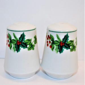 Photo of Barrel Shape White with 3 Sets of Holly Sprigs 3 1/2"