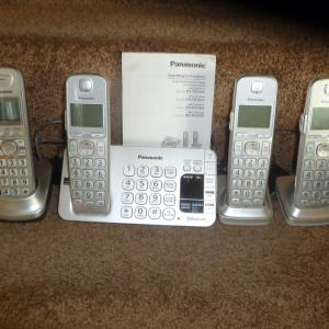 Photo of Panasonic 4 piece wireless home phone set