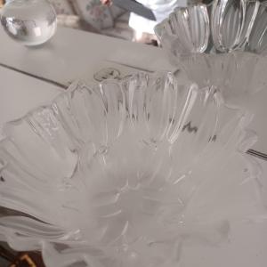 Photo of frosted tulip nut dish