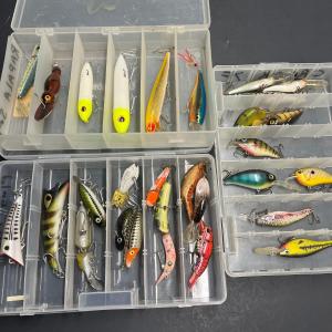 Photo of LOT 159B: Assorted Fishing Lures - Poppers, Plugs