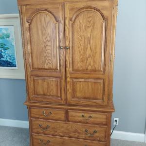 Photo of Pennsylvania House Chippendale Style Oak Armoire Chest (PB-BBL)