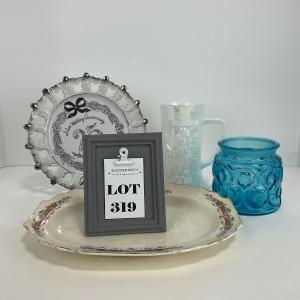 Photo of -319- COLLECTIBLE | Miscellaneous Glassware Pieces