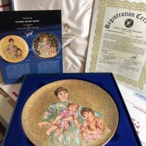 Photo of Edna Hibel Plate Cornelia and Her Jewels Gold in Original Box w/Certificate in V