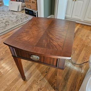 Photo of Solid Wood Veneered Side Table (LR-DW)