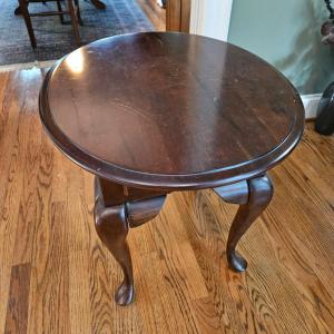 Photo of Oval Cherry End Table (LR-DW)