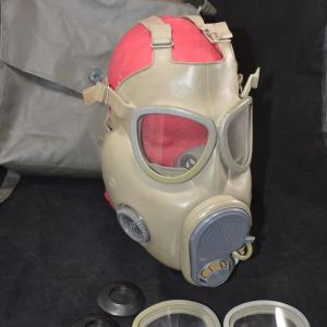 Photo of M 10M Gas Mask with Extra Lenses & Case