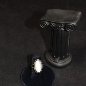 Photo of Vintage 925 Sterling Ring with Mother of Pearl Size 6.5 4.4g