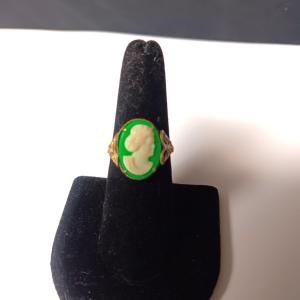 Photo of 10K GOLD ANTIQUE CAMEO RING