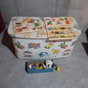 Photo of VINTAGE TOY BOX AND 3 WOODEN PUZZLES