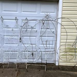 Photo of 267 Yard Art ~ Wire Cinderella ~ Pumpkin Coach & 4 Horses