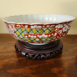 Photo of Asian Decorated Scalloped Bowl w Stand