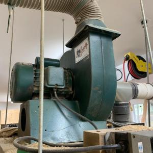 Photo of Grizzley Airflow Industrial Wood Shop Exhaust Vacuum