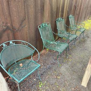Photo of Wire Mesh Patio Table w 6 chairs