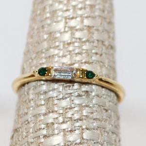 Photo of Size 7 Small Emerald Cut Clear Stone with 2 Green Accent Stones Ring (1.0g)