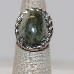 Photo of Size 7 Gray/Green Agate Style Stone Open Band Ring (10.0g)