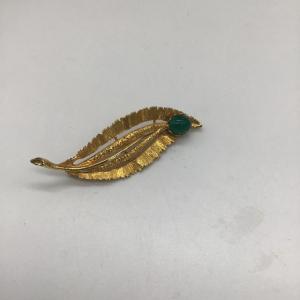 Photo of Gold leaf pin